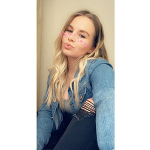 Meet your Posher, Alexcia